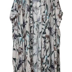 ETOPHE STUDIOS Floral Kimono with Blue and Gray Accents